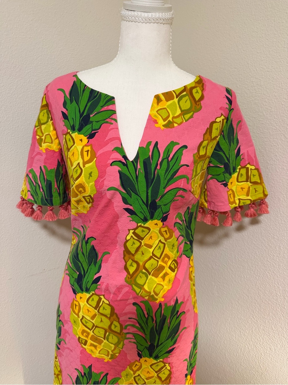Trina Turk Hot Pink Pineapple-Print V-Notch Mini Dress Boutique Tassels Island